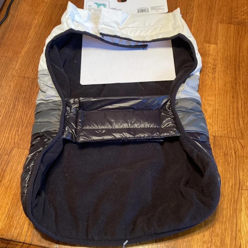 copy🌸NWT BOOTS & BARKLEY Puffer Dog Vest - size Medium